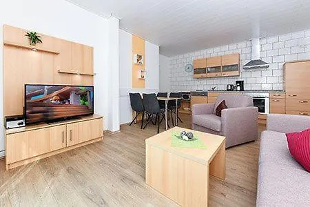 Апартаменты Haus Nordseesterne Бензерзиль